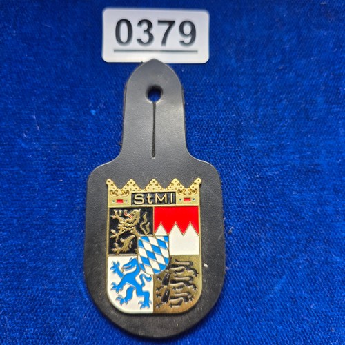 Chest pendant police - chest,